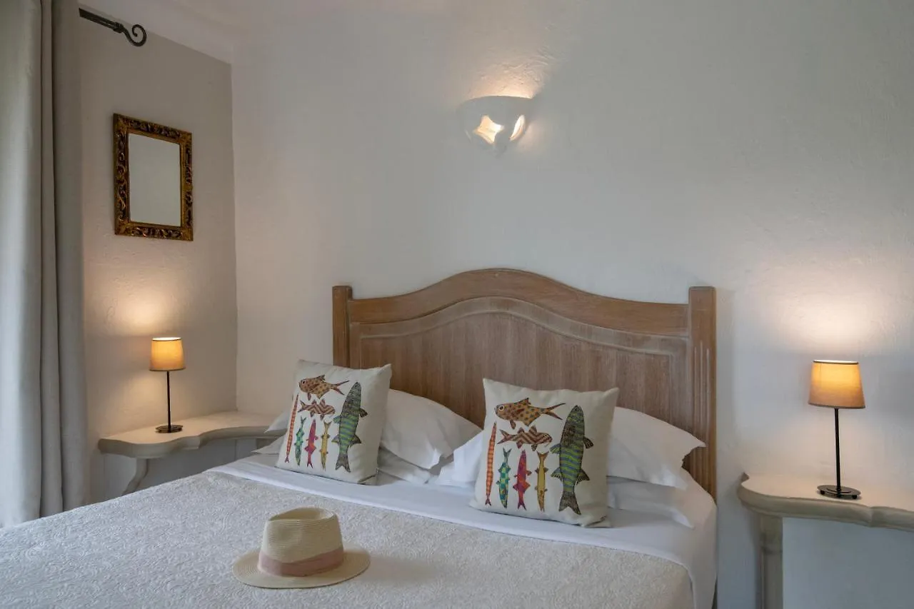 ***  Hotel Les Messugues France