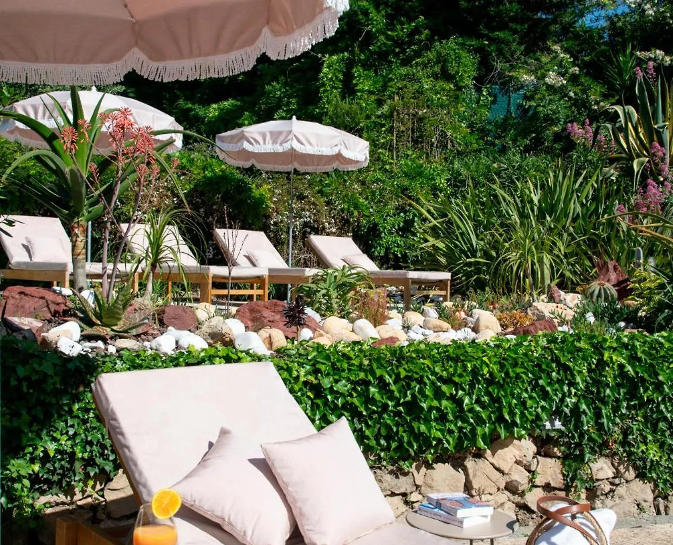 Hotel Les Messugues 3*, Saint-Paul-de-Vence France